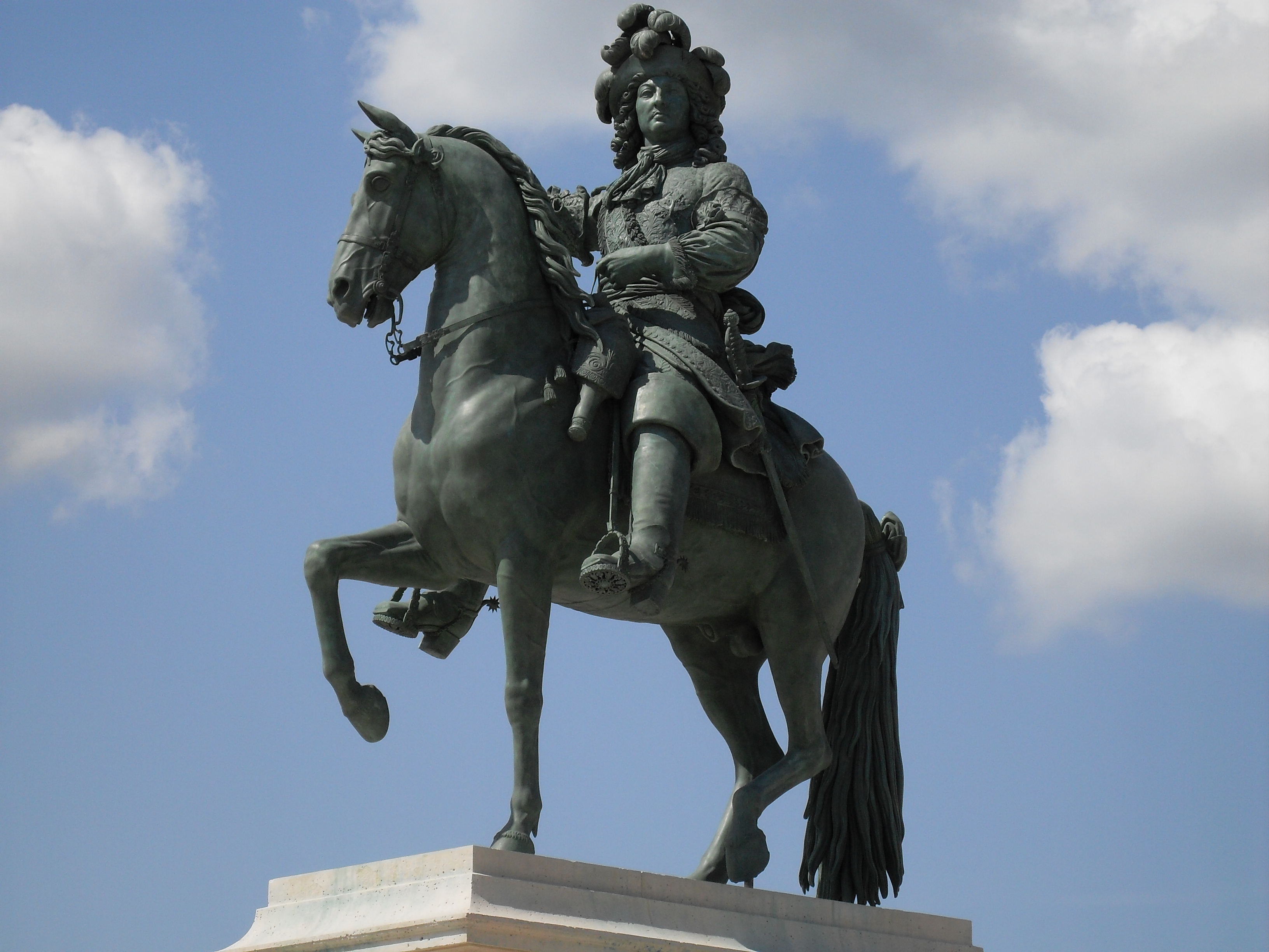 Versailles, King Louis XVI statue