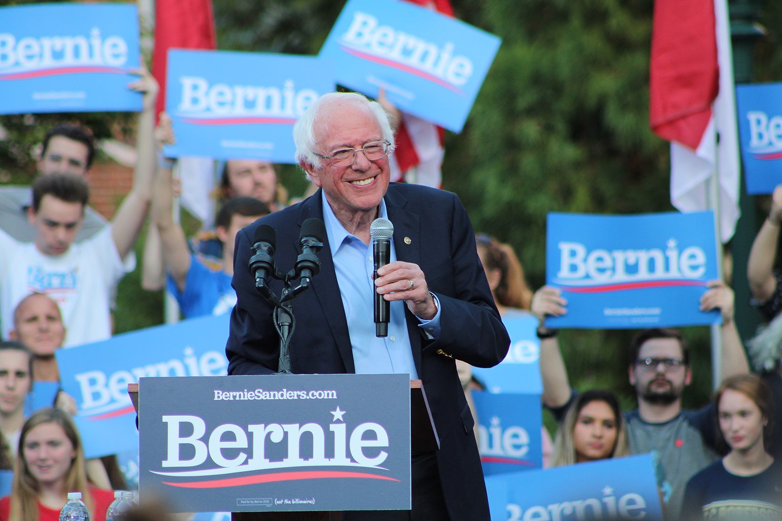 Bernie Sanders campaigns in Chapel Hill, NC