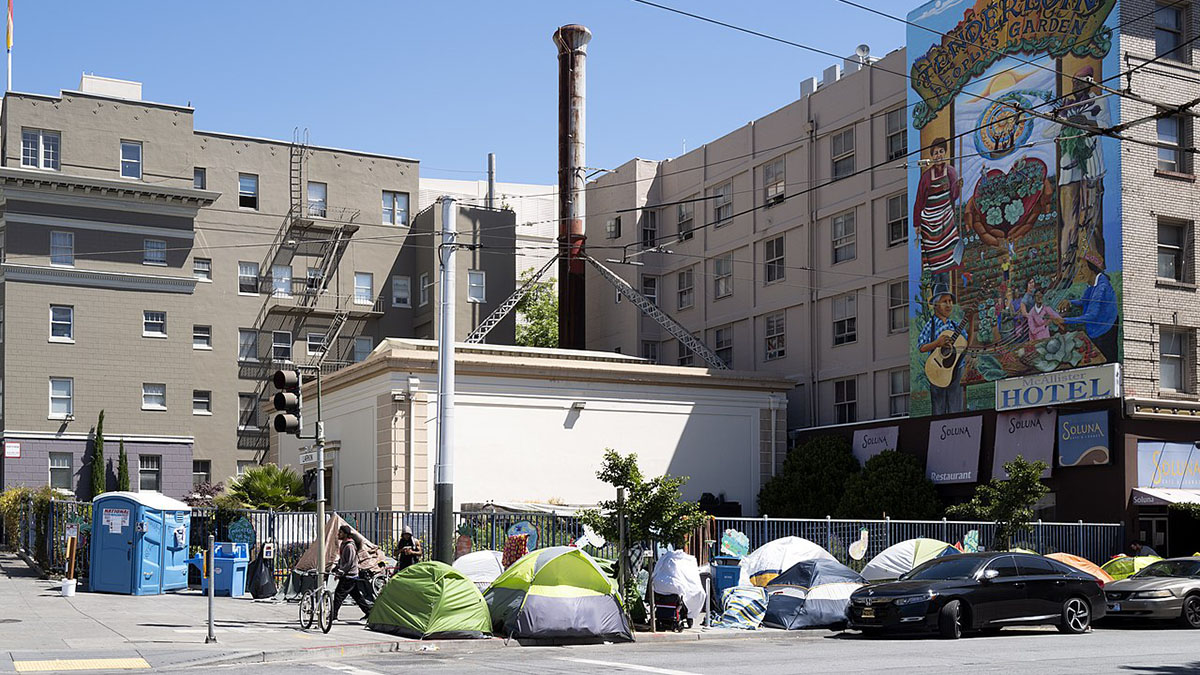 San Francisco in lockdown, with tents on a city street