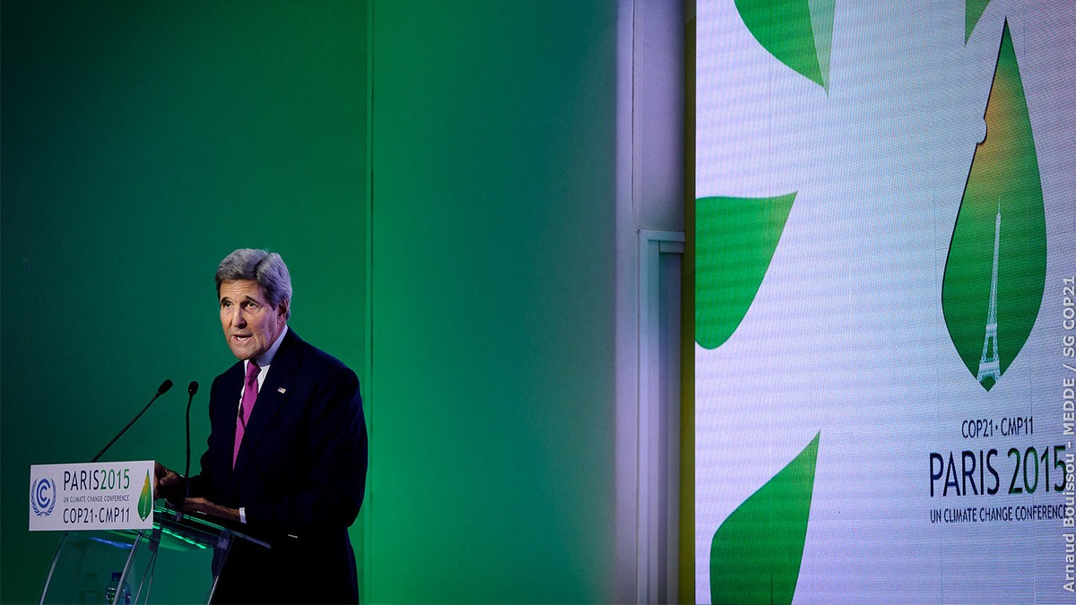 John Kerry speaks at the Paris Climate Accord, 2015