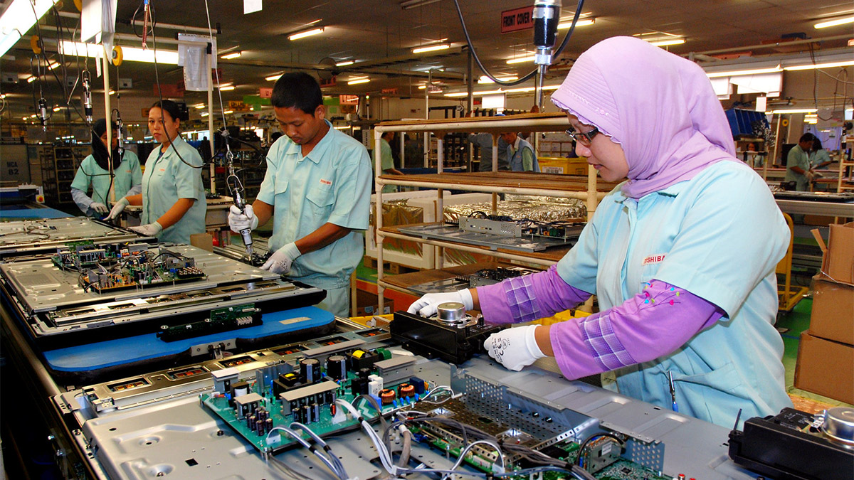 Working class people in a factory