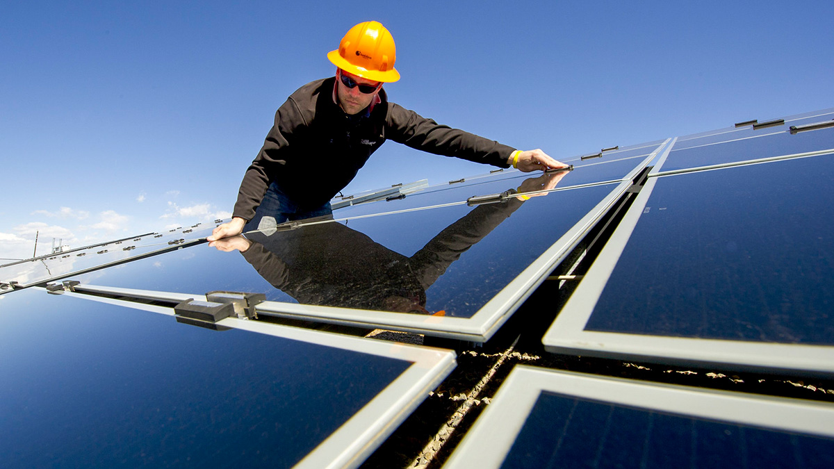 America accelerates renewable energy while China slows its own GHG reduction