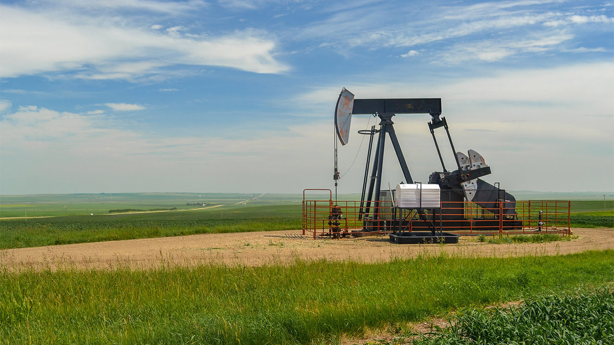 Danielle Smith will fight for Alberta, Canada's oil industry — about 30% of its economy