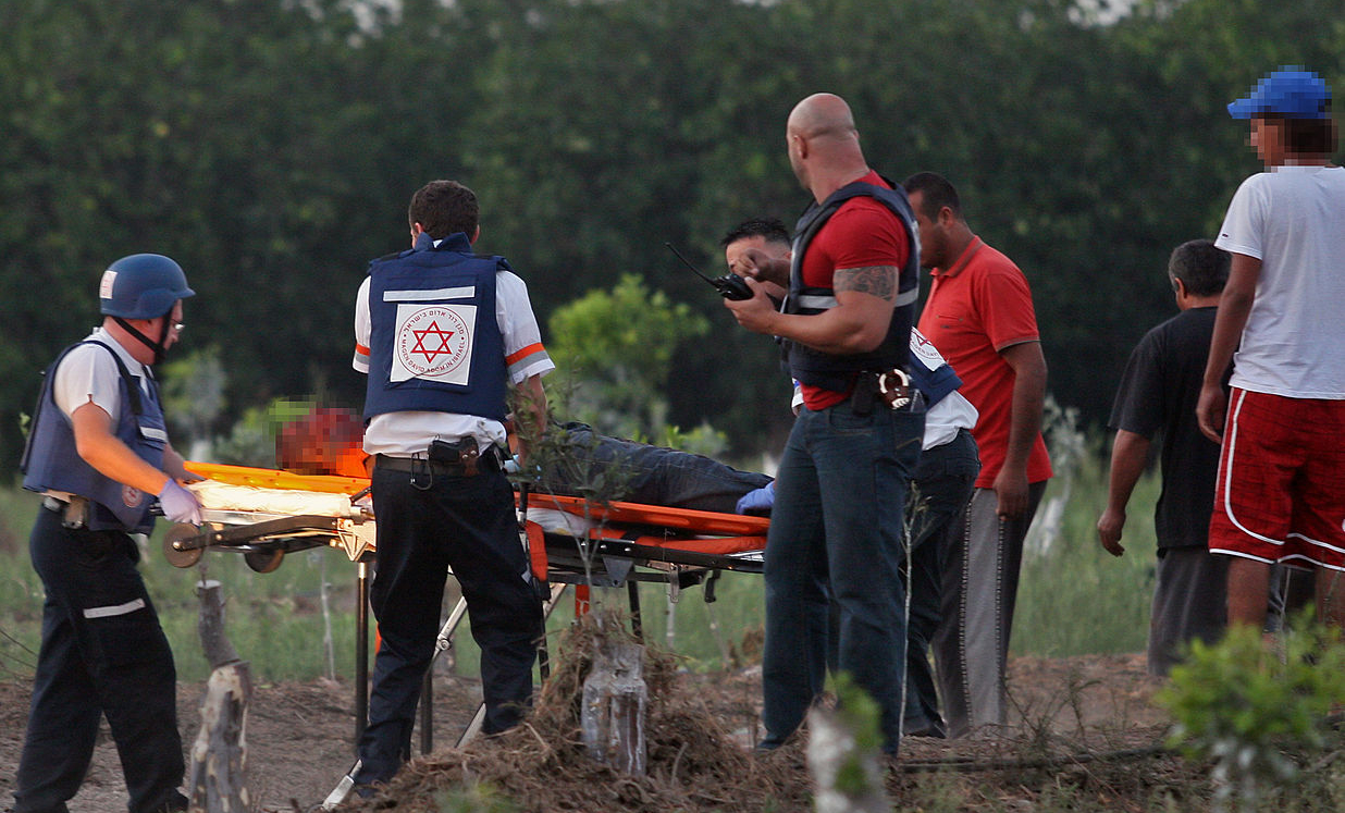 Israeli Defense Forces rescuing wounded