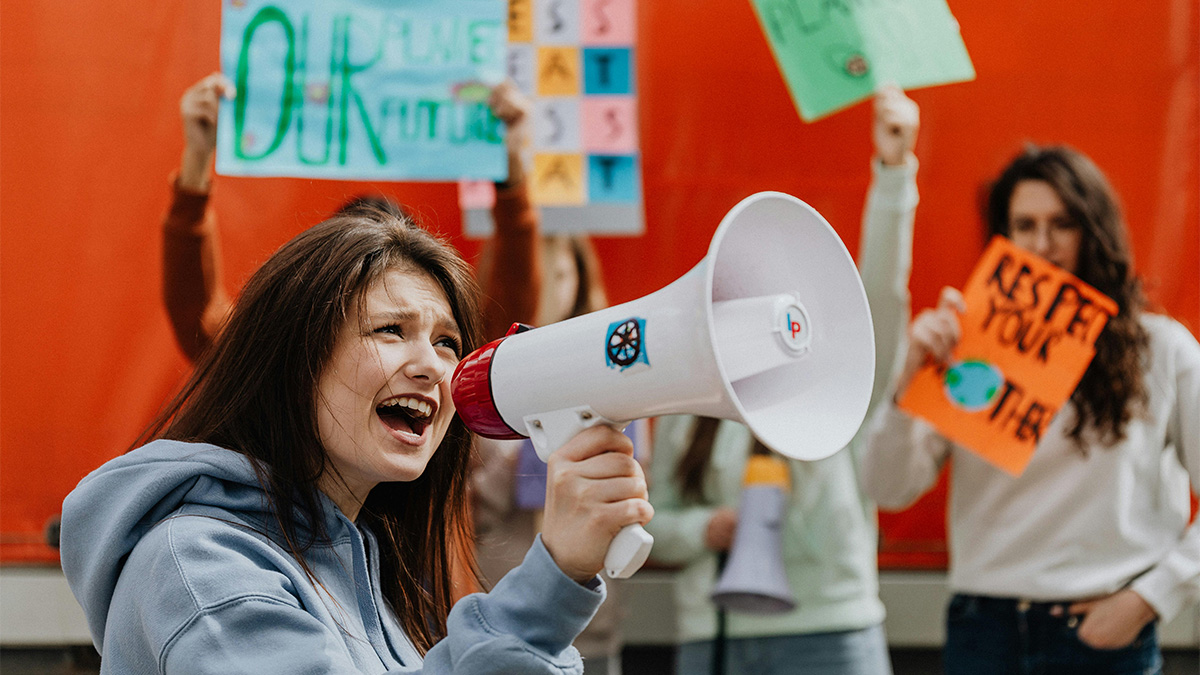 Gen-Z white women are more likely to take radical political positions than their male counterparts.